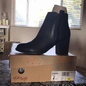 Sofft Sabira Black Above Ankle Boot Sz 6